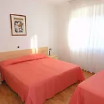In 40088 *